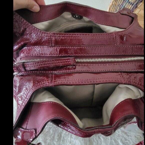 Authentic EUC Coach Madison Crimson Patent Leather Hobo Purse - Picture 5 of 6